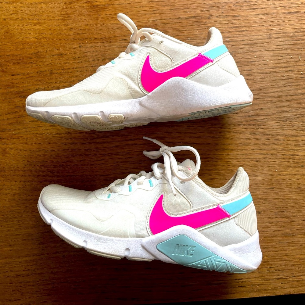 Nike women’s sneakers
